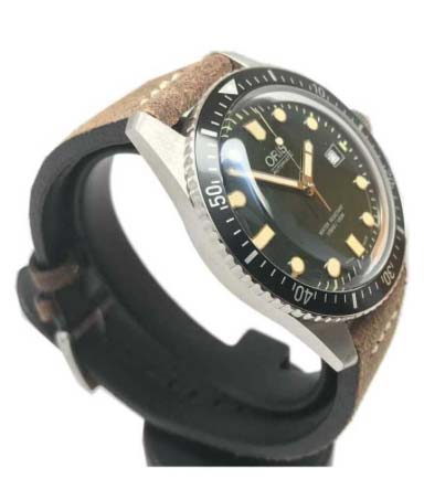 Oris Divers Sixty Five Green Dial Leather Strap Watch